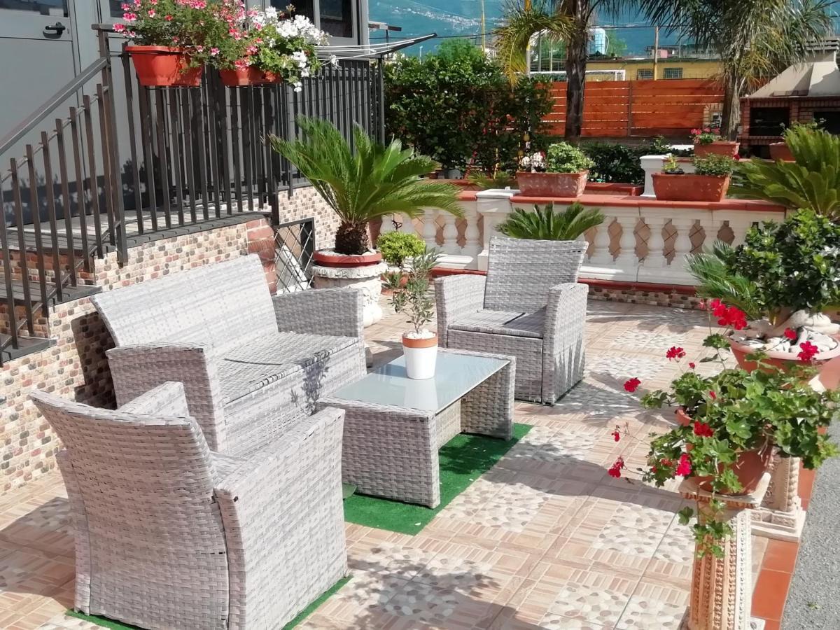 H.Ave Bed & Breakfast ปอมเปอี ภายนอก รูปภาพ