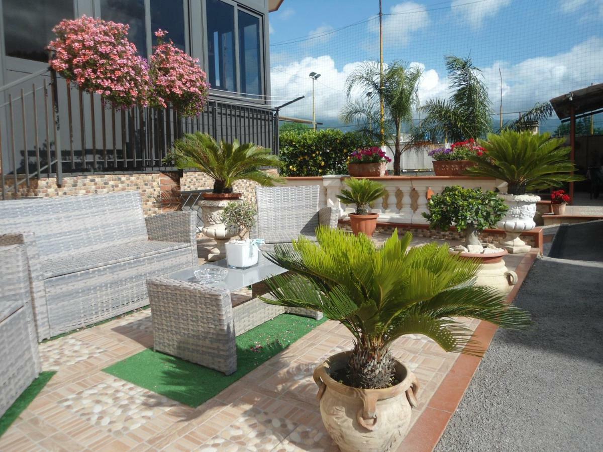 H.Ave Bed & Breakfast ปอมเปอี ภายนอก รูปภาพ